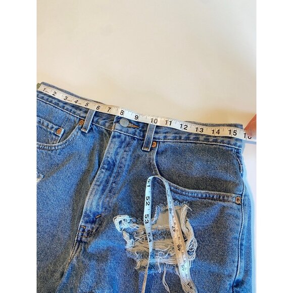 Levi’s Denim Shorts - Picture 3 of 9